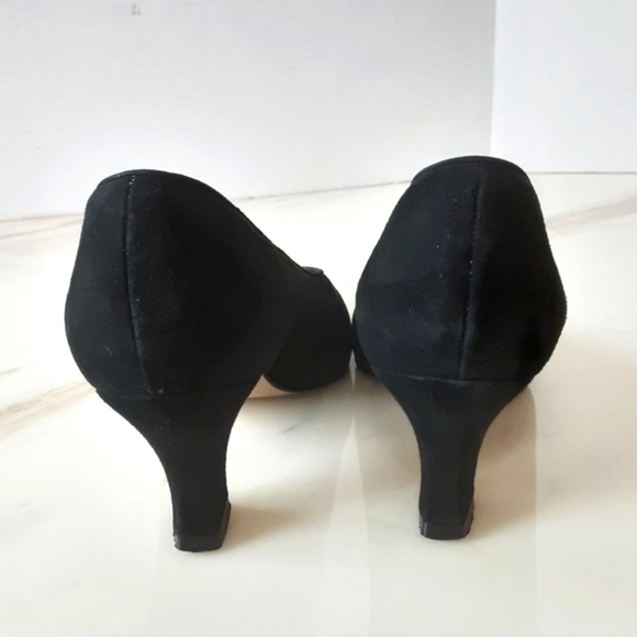 2 PAIR BUNDLE RANGONI OF FLORENCE SUEDE PUMPS GRAY AND BLACK SZ 5.5B - Picture 8 of 11